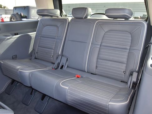Used 2020 Lincoln Navigator Black Label image 12