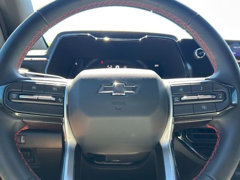 Used 2025 Chevrolet Colorado Z71 w/ Technology Package image 17