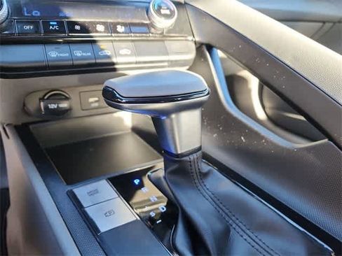 Used 2022 Hyundai Elantra SEL w/ Cargo Package image 27