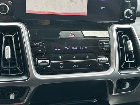 Certified 2023 Kia Sorento S AWD/4WD image 24