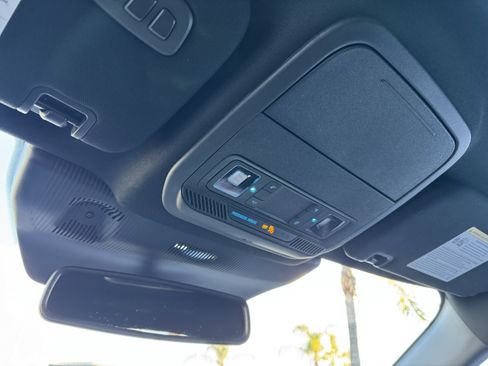 Used 2025 Ford Explorer ST image 30