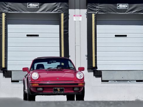 Used 1988 Porsche 911 Carrera RWD image 27