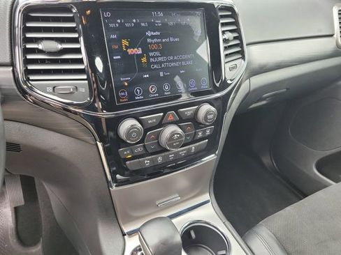 Used 2019 Jeep Grand Cherokee Altitude AWD/4WD image 24