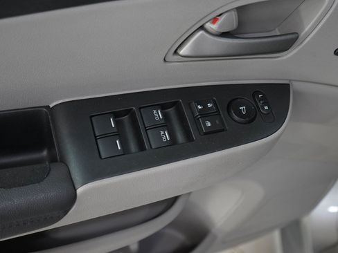 Used 2012 Honda Odyssey Touring image 24