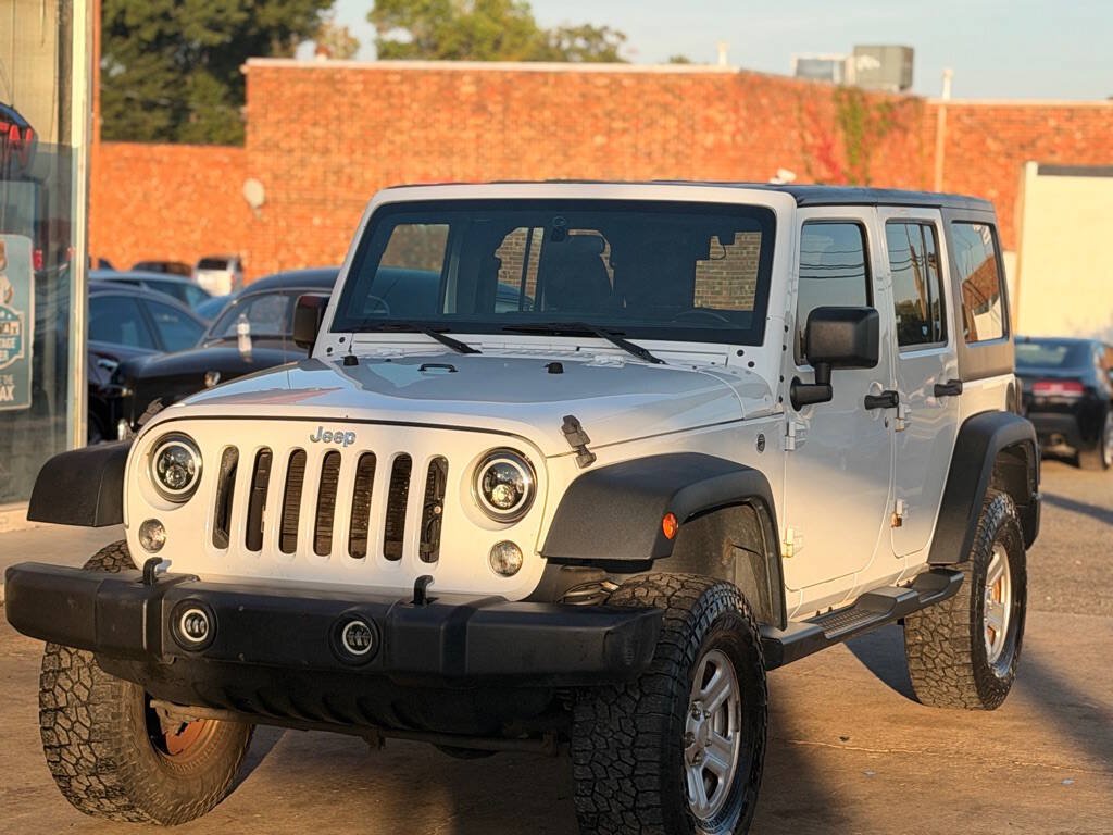 Used 2016 Jeep Wrangler Unlimited Sport w/ Connectivity Group AWD/4WD image 5
