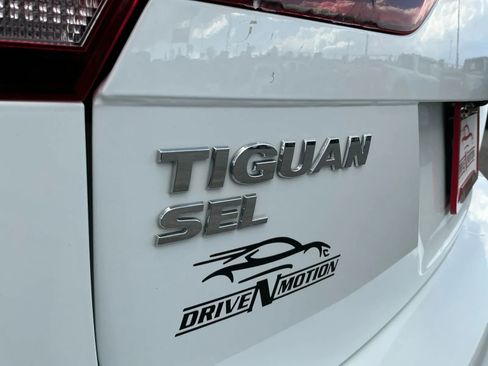 Used 2021 Volkswagen Tiguan SEL Premium R-Line image 18
