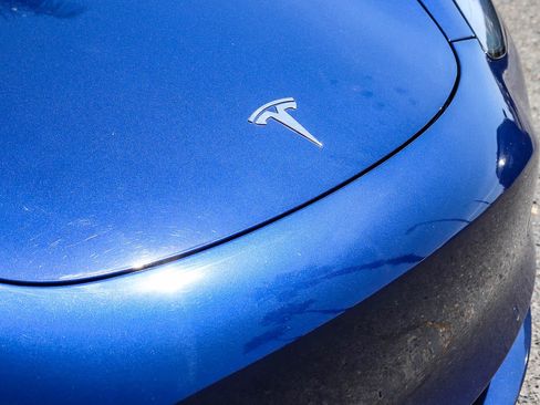 Used 2018 Tesla Model 3 RWD image 6