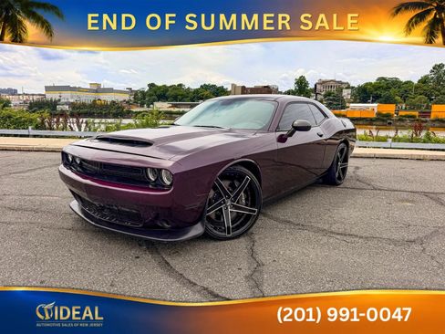 Used 2021 Dodge Challenger R/T Scat Pack w/ Dynamics Package RWD image 2