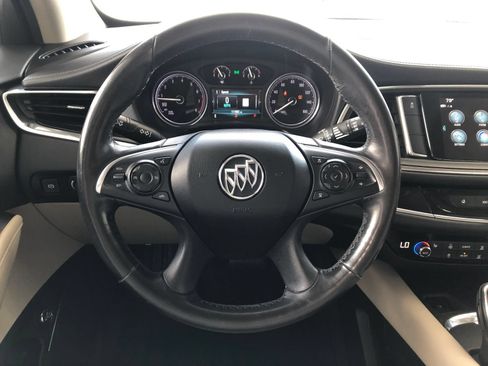 Used 2019 Buick Enclave Essence FWD image 17
