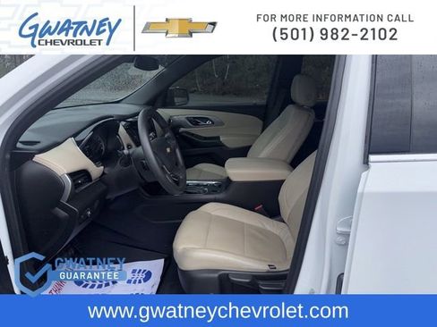 Used 2023 Chevrolet Traverse LS image 30