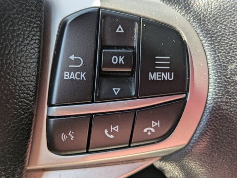 Used 2023 Ford Explorer XLT w/ Equipment Group 202A RWD image 20