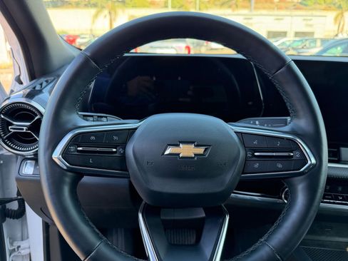 Used 2025 Chevrolet Equinox LT image 27