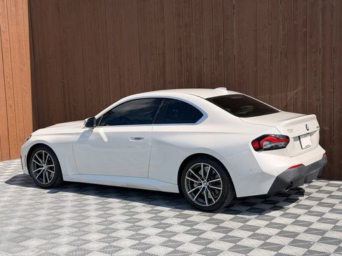 Used 2022 BMW 230i Coupe w/ Convenience Package RWD image 16