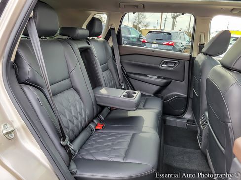 Used 2023 Nissan Rogue Platinum w/ Platinum Premium Package image 30