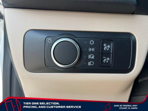 Used 2020 Ford Escape SE FWD image 17