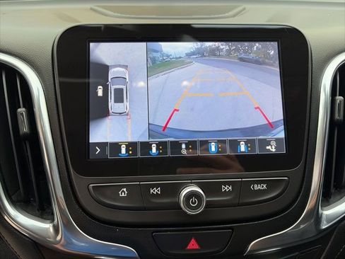 Used 2021 Chevrolet Equinox Premier FWD image 16