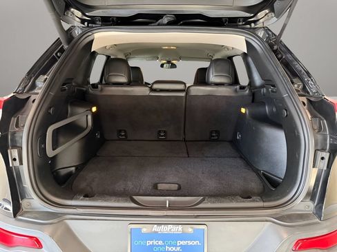 Used 2018 Jeep Cherokee Trailhawk w/ Quick Order Package 27L AWD/4WD image 9