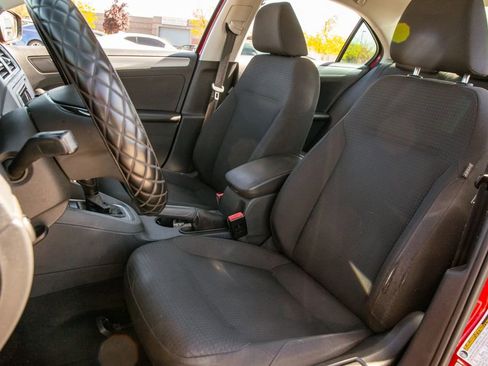 Used 2016 Volkswagen Jetta SE image 13