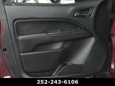 Used 2018 GMC Canyon All Terrain w/ All Terrain X Package AWD/4WD image 25