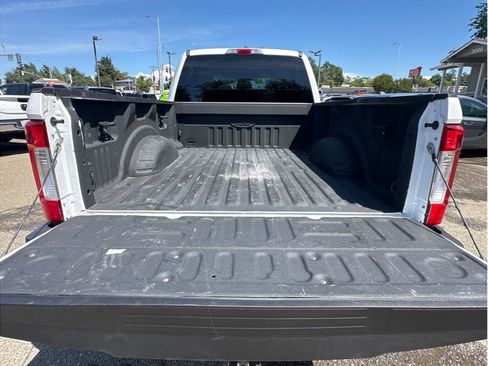 Used 2018 Ford F250 XLT w/ XLT Value Package AWD/4WD image 7