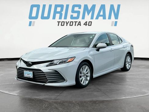 Used 2023 Toyota Camry LE FWD image 3