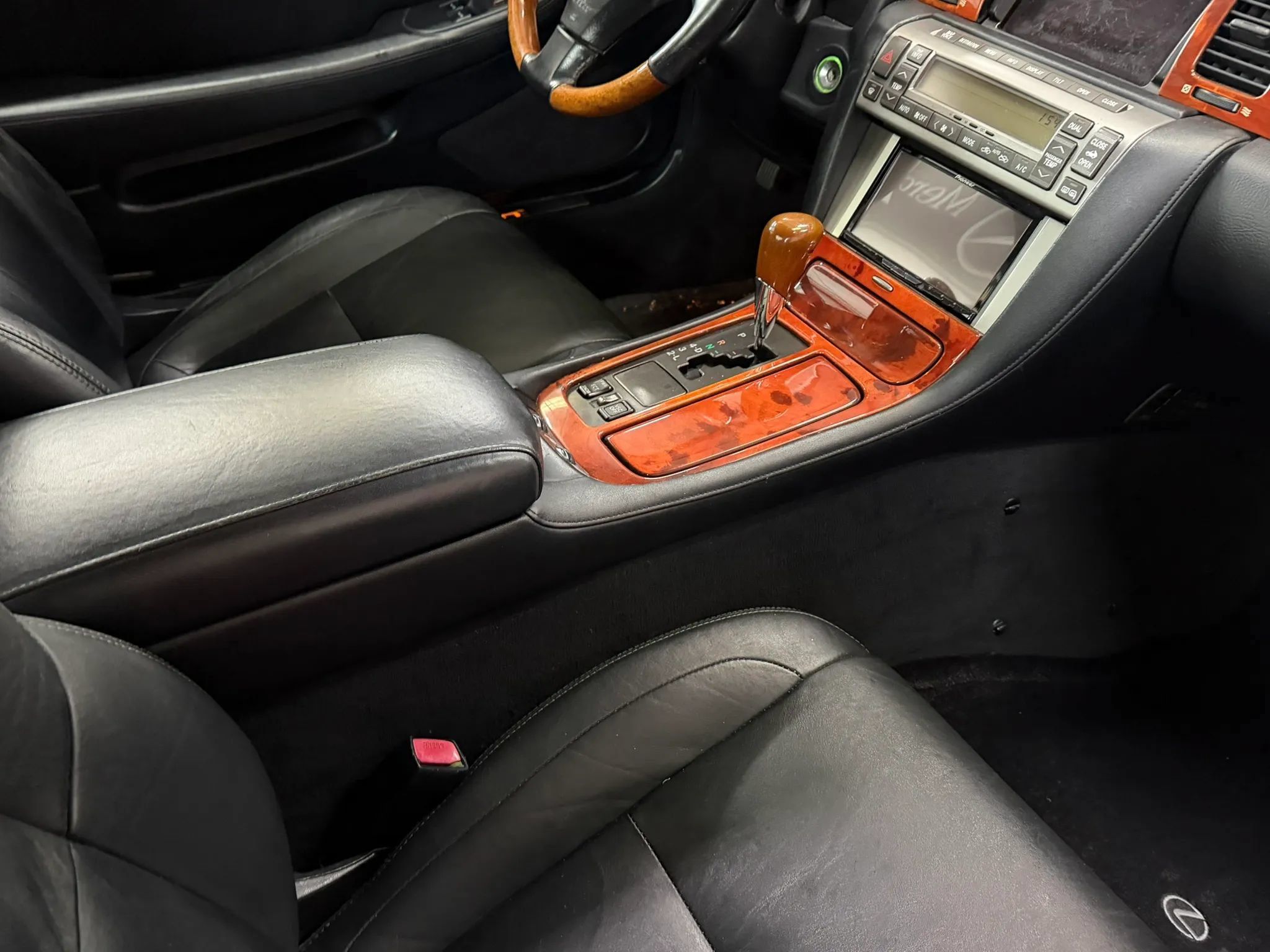 Used 2002 Lexus SC 430 Convertible RWD image 12