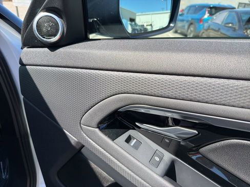 Used 2020 Land Rover Range Rover Evoque S AWD/4WD image 31