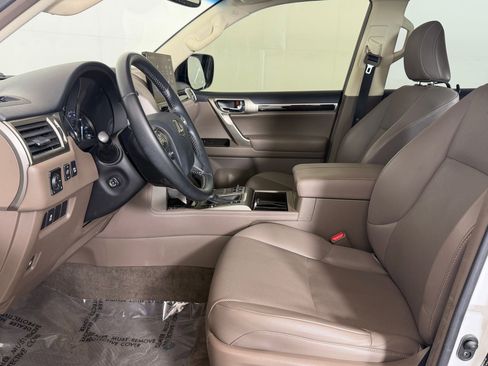 Used 2016 Lexus GX 460 w/ Comfort Package AWD/4WD image 5