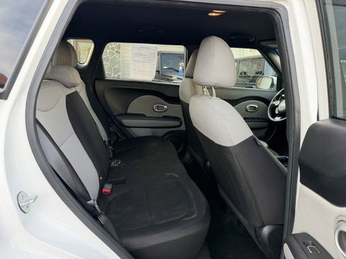 Used 2019 Kia Soul FWD image 14