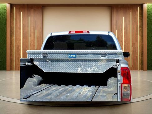 Used 2012 Nissan Frontier SV w/ SV Premium Utility Pkg AWD/4WD image 32