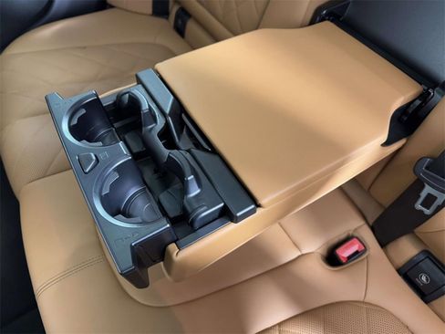 Used 2023 BMW X5 xDrive40i w/ Parking Assistance Package image 34