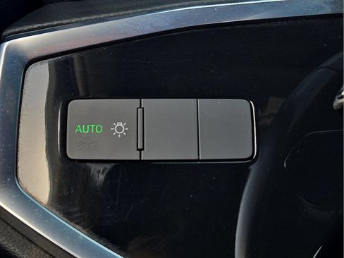 Used 2021 Audi Q3 2.0T Premium AWD/4WD image 18