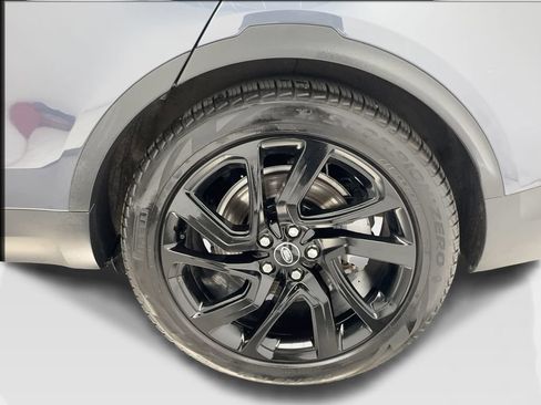 Used 2025 Land Rover Discovery S AWD/4WD image 11