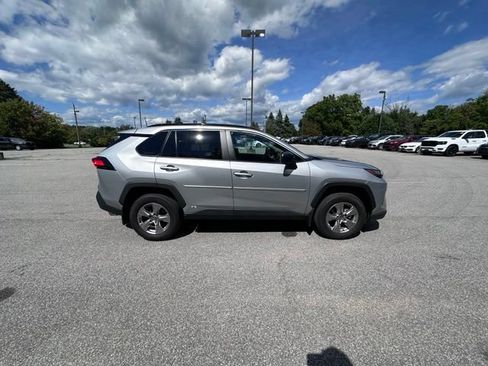 Used 2025 Toyota RAV4 LE AWD/4WD image 2