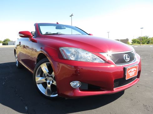 Used 2010 Lexus IS 250C image 2