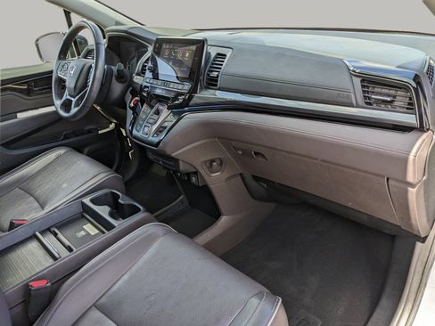 Used 2023 Honda Odyssey Elite image 12