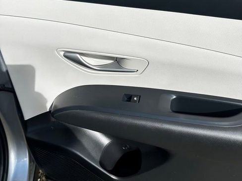 Certified 2025 Hyundai Tucson SE AWD/4WD image 13