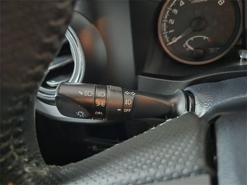 Used 2019 Toyota Tacoma TRD Sport image 27