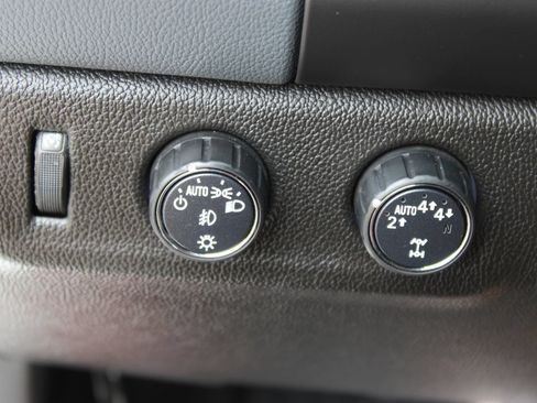 Used 2019 Chevrolet Colorado Z71 AWD/4WD image 21