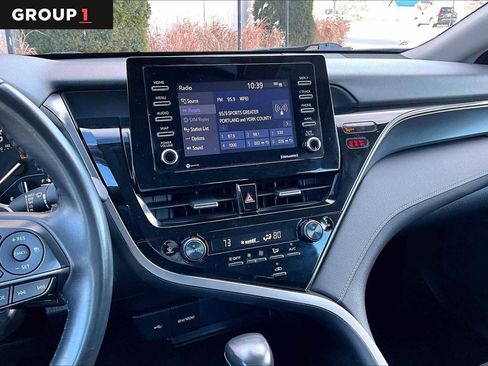 Used 2024 Toyota Camry SE image 7