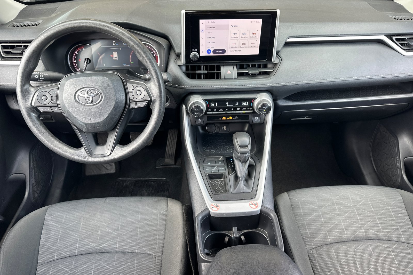 Used 2025 Toyota RAV4 XLE FWD image 12