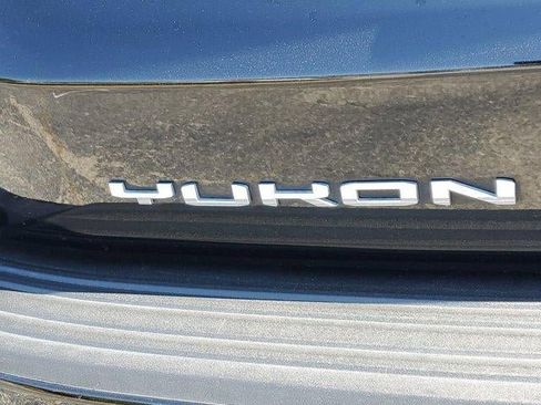 Used 2022 GMC Yukon AT4 image 6