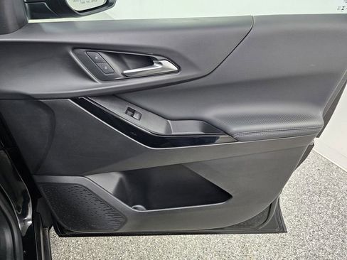 Used 2025 Chevrolet Equinox LT FWD image 20