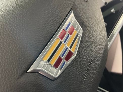 Used 2025 Cadillac Escalade Sport AWD/4WD image 38