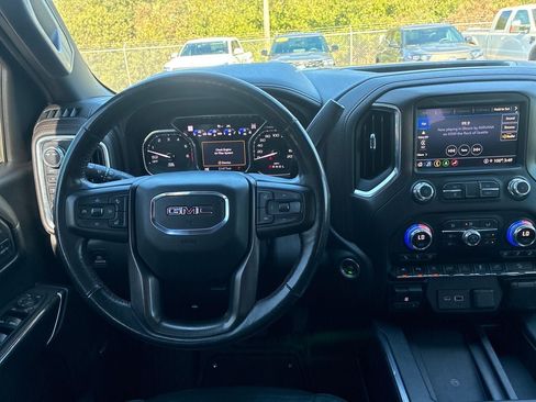 Used 2021 GMC Sierra 1500 AT4 w/ Technology Package AWD/4WD image 15