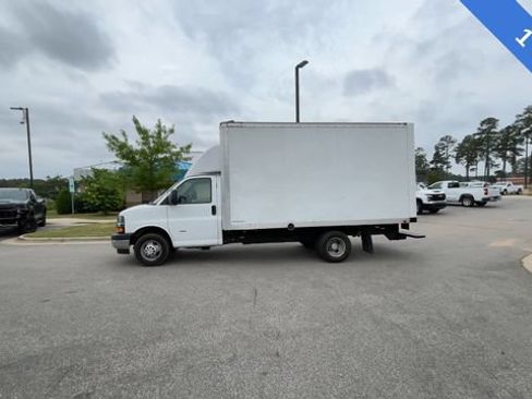 Used 2023 Chevrolet Express 3500 w/ Power Convenience Package RWD image 3