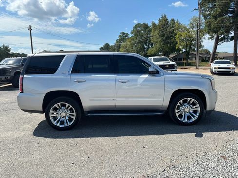 Used 2018 GMC Yukon SLT w/ Premium Edition AWD/4WD image 6