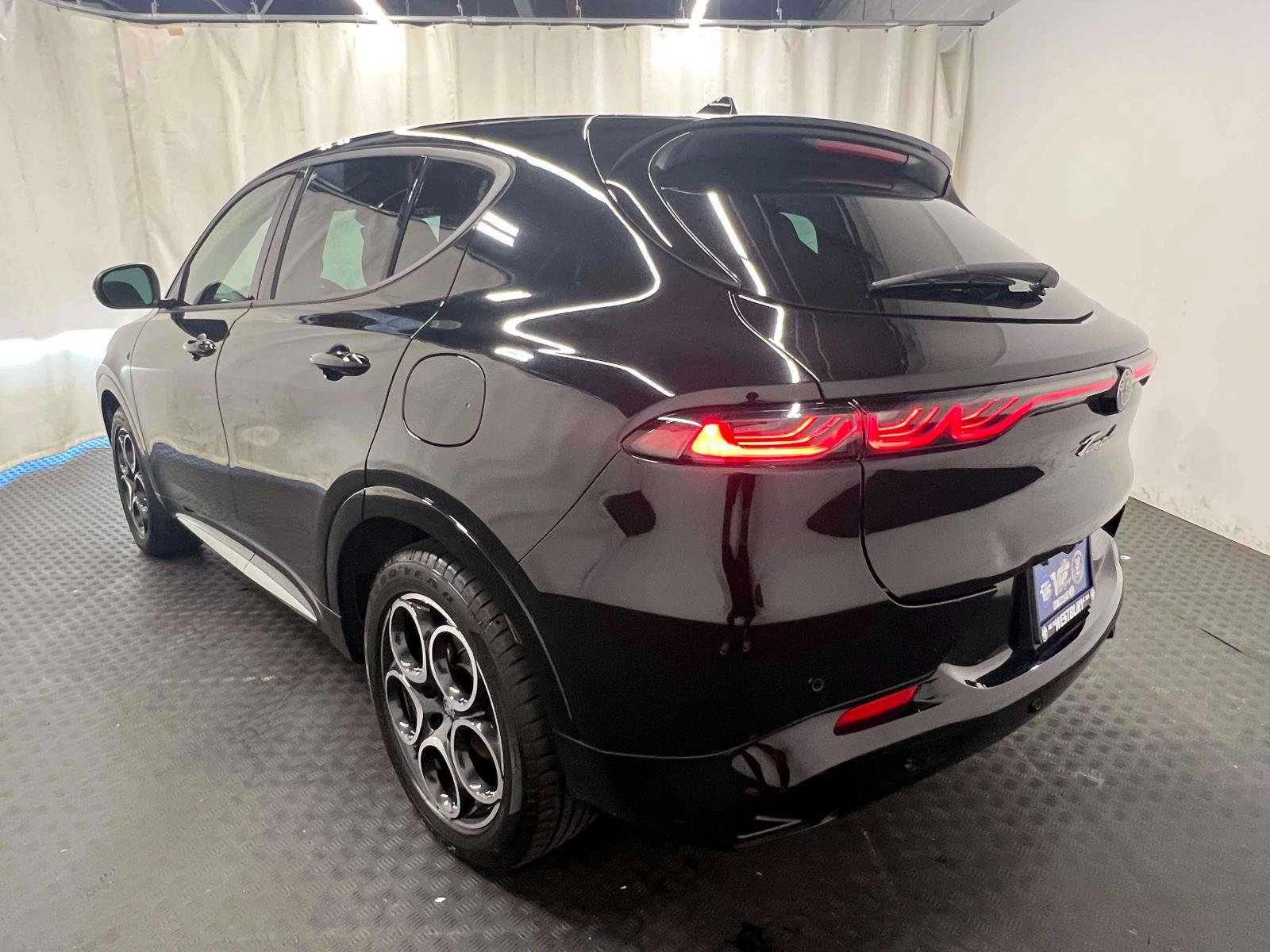 Used 2024 Alfa Romeo Tonale Ti AWD/4WD image 9