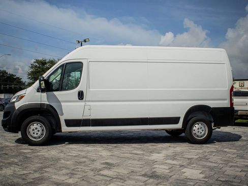 Used 2023 RAM ProMaster 2500 FWD image 4