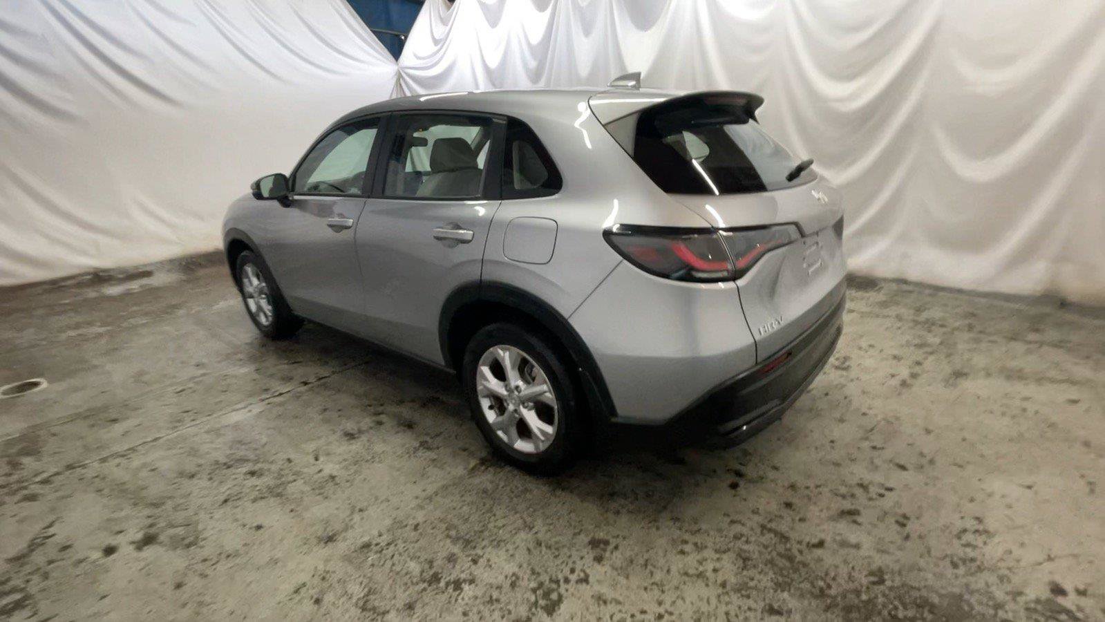 Used 2023 Honda HR-V LX image 10